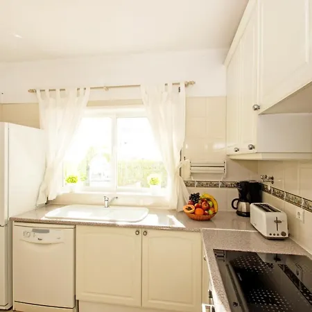 Townhouse Moreton 펜션