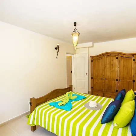 Townhouse Moreton 펜션 *