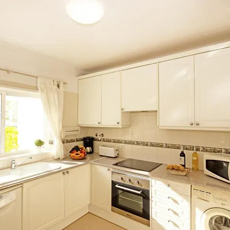 Townhouse Moreton *